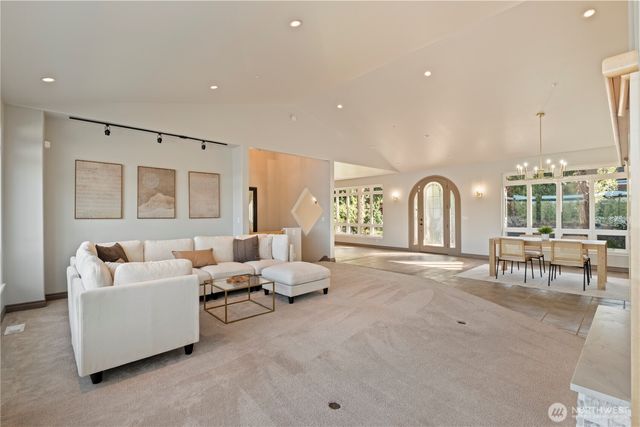 402 3rd Lane, Fox Island, WA 98333