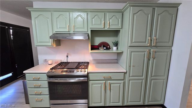 22 Mill Stream Road, Elizabeth, WV 26143