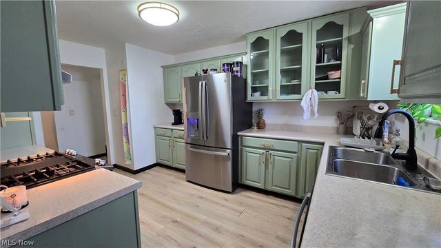 22 Mill Stream Road, Elizabeth, WV 26143