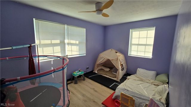 22 Mill Stream Road, Elizabeth, WV 26143