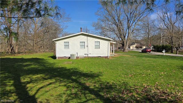 22 Mill Stream Road, Elizabeth, WV 26143