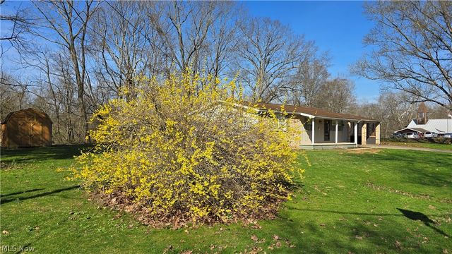 22 Mill Stream Road, Elizabeth, WV 26143