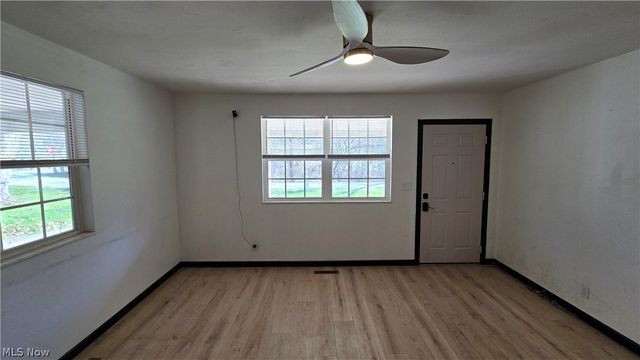 22 Mill Stream Road, Elizabeth, WV 26143