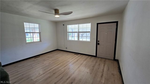 22 Mill Stream Road, Elizabeth, WV 26143