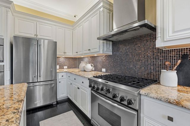 1917 Lakecliff Hills LN, Austin, TX 78732