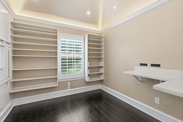 1917 Lakecliff Hills LN, Austin, TX 78732