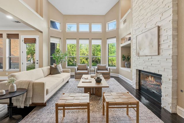 1917 Lakecliff Hills LN, Austin, TX 78732