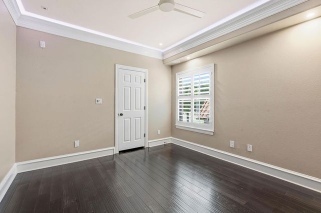 1917 Lakecliff Hills LN, Austin, TX 78732