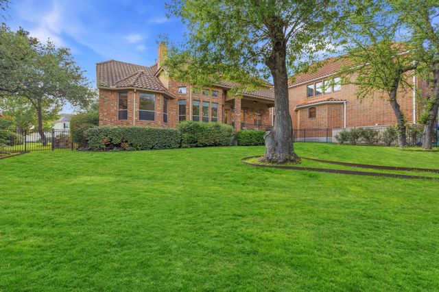 1917 Lakecliff Hills LN, Austin, TX 78732