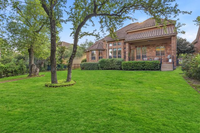 1917 Lakecliff Hills LN, Austin, TX 78732