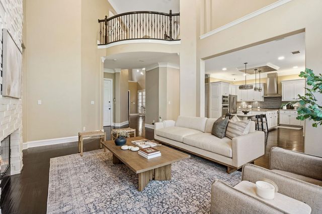 1917 Lakecliff Hills LN, Austin, TX 78732