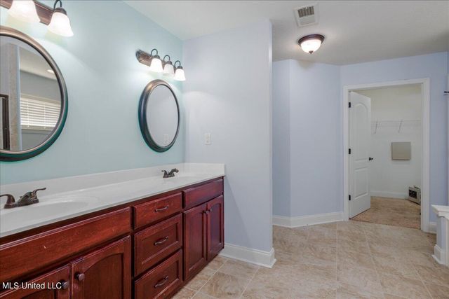 3281 Foxdale Loop, Southaven, MS 38672