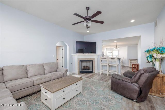 3281 Foxdale Loop, Southaven, MS 38672