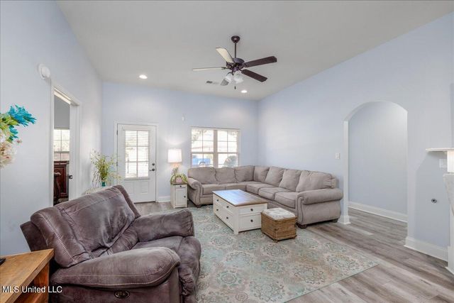 3281 Foxdale Loop, Southaven, MS 38672