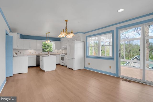 844 OPOSSUM LAKE RD, Carlisle, PA 17015