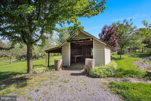 844 OPOSSUM LAKE RD, Carlisle, PA 17015