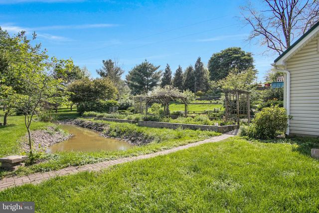 844 OPOSSUM LAKE RD, Carlisle, PA 17015