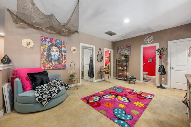 335 Lombardia DR 19E, Austin, TX 78734