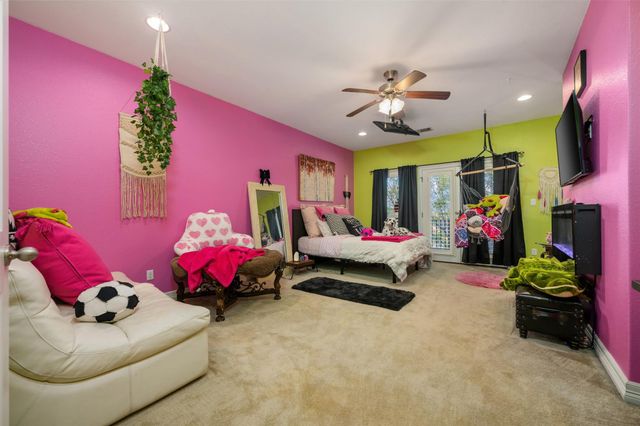 335 Lombardia DR 19E, Austin, TX 78734