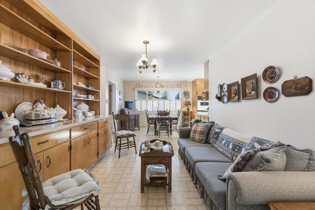 217 Bay View Drive, San Carlos, CA 94070