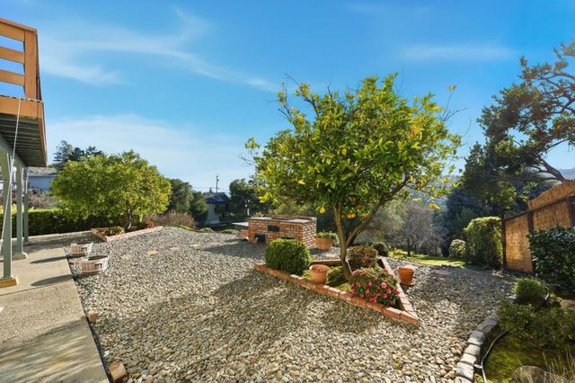 217 Bay View Drive, San Carlos, CA 94070