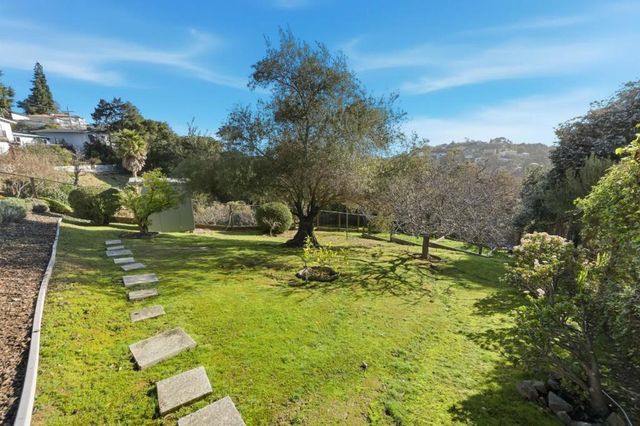 217 Bay View Drive, San Carlos, CA 94070