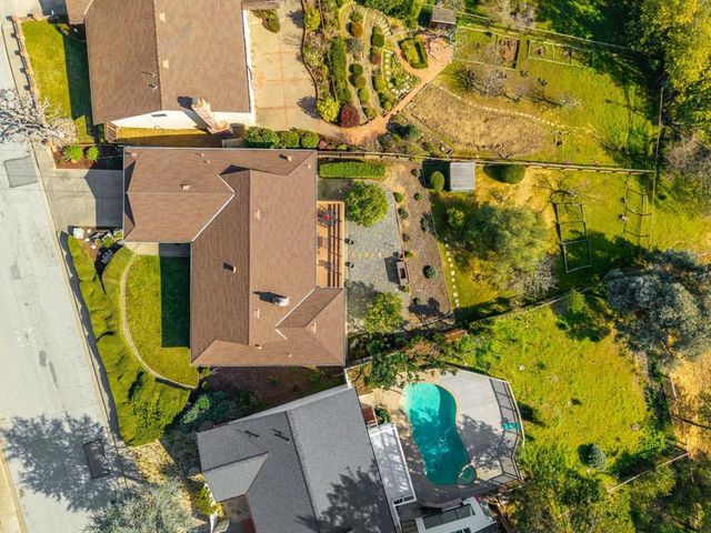 217 Bay View Drive, San Carlos, CA 94070