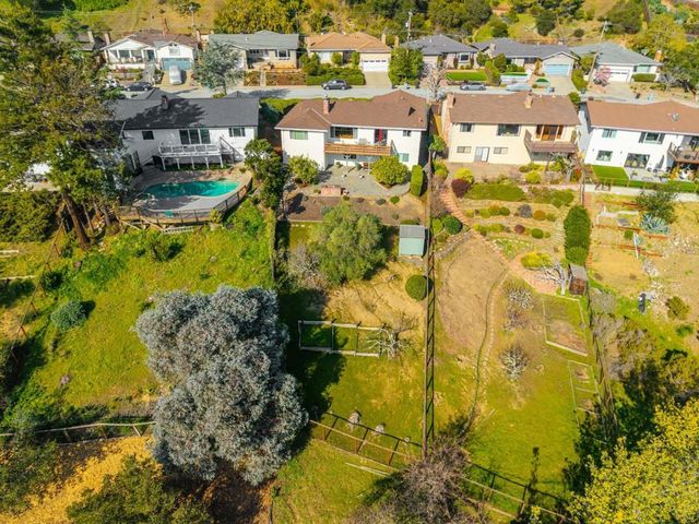 217 Bay View Drive, San Carlos, CA 94070
