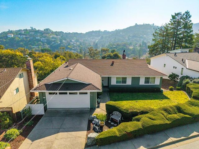 217 Bay View Drive, San Carlos, CA 94070