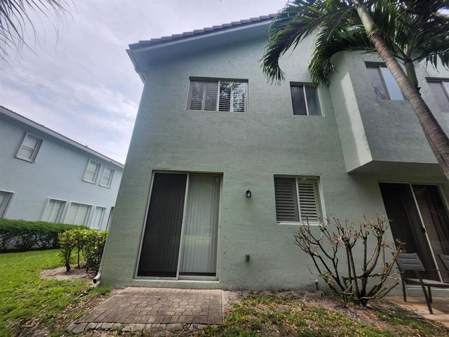 3189 Laurel Ridge Circle, Riviera Beach, FL 33404