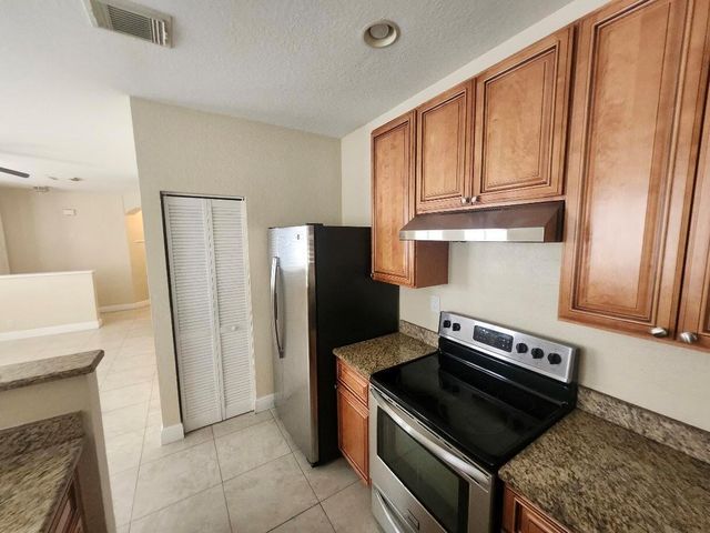3189 Laurel Ridge Circle, Riviera Beach, FL 33404