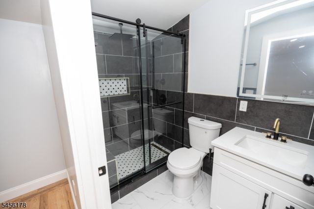 415 E 4Th Ave, Roselle Boro, NJ 07203