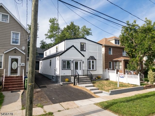 415 E 4Th Ave, Roselle Boro, NJ 07203
