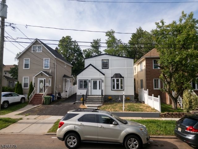 415 E 4Th Ave, Roselle Boro, NJ 07203