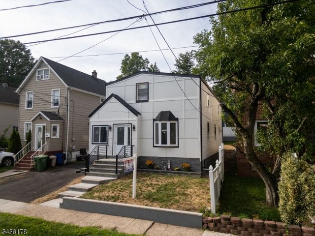 415 E 4Th Ave, Roselle Boro, NJ 07203