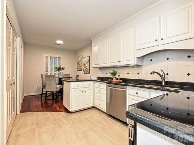 7417 Red Oak Lane, Charlotte, NC 28226