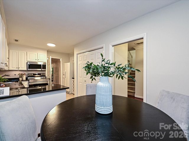 7417 Red Oak Lane, Charlotte, NC 28226