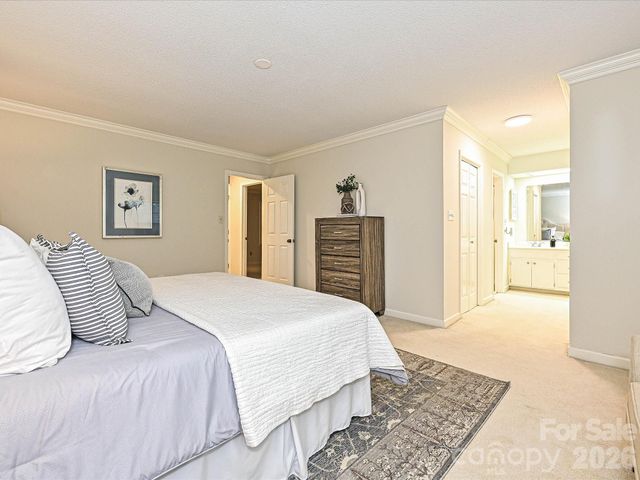 7417 Red Oak Lane, Charlotte, NC 28226