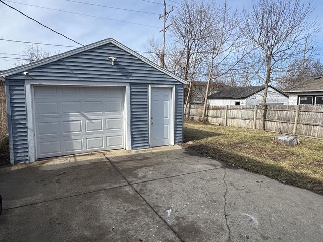 5931 N 42nd STREET, Milwaukee, WI 53209