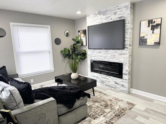 5931 N 42nd STREET, Milwaukee, WI 53209