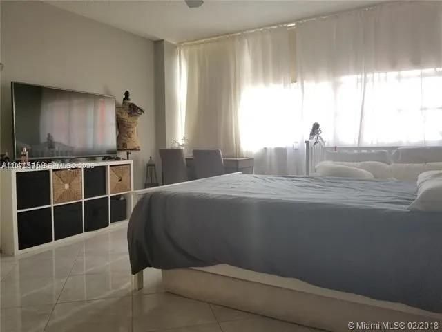 1301 NE Miami Gardens Drive 1215W, Miami, FL 33179