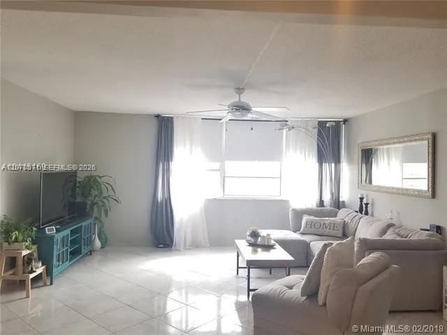 1301 NE Miami Gardens Drive 1215W, Miami, FL 33179