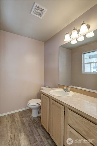 2208 S 380th Street, Federal Way, WA 98003