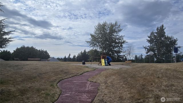 2208 S 380th Street, Federal Way, WA 98003