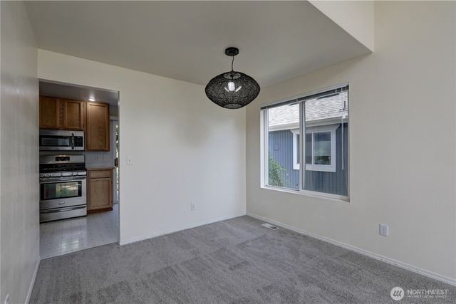 2208 S 380th Street, Federal Way, WA 98003