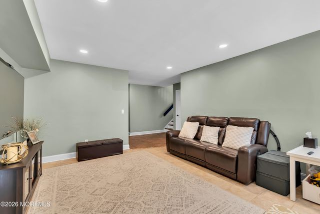 7 Lindner Lane, Howell, NJ 07731