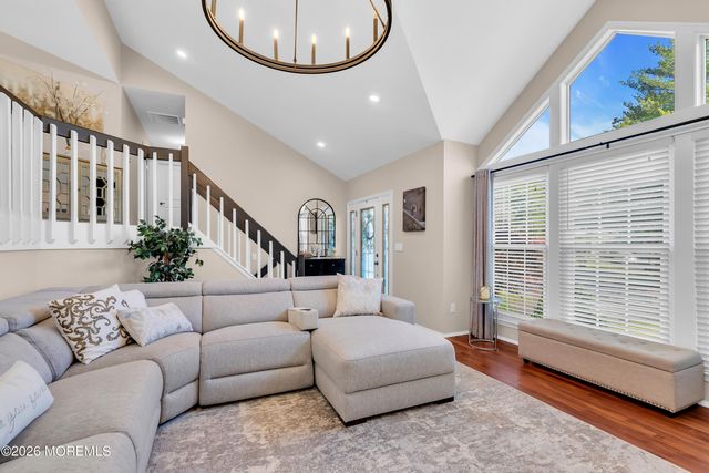 7 Lindner Lane, Howell, NJ 07731