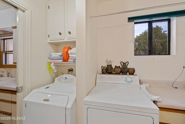 107 E Los Arcos, Green Valley, AZ 85614