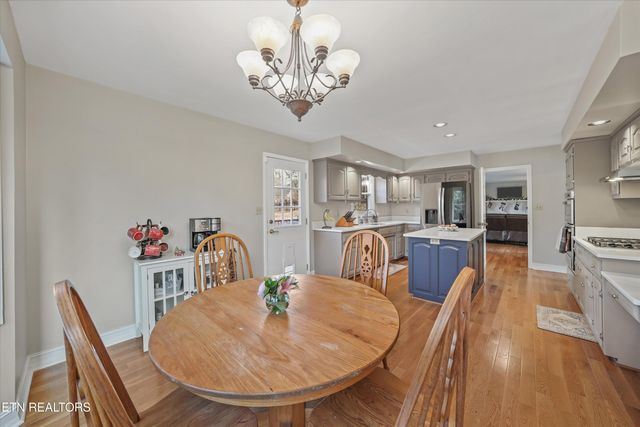 704 Knights Bridge Rd, Maryville, TN 37803