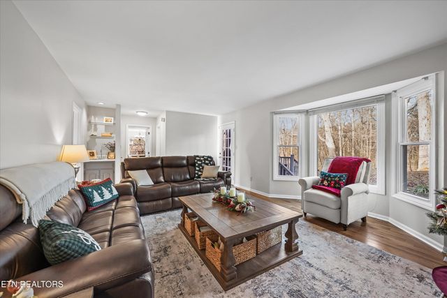 704 Knights Bridge Rd, Maryville, TN 37803